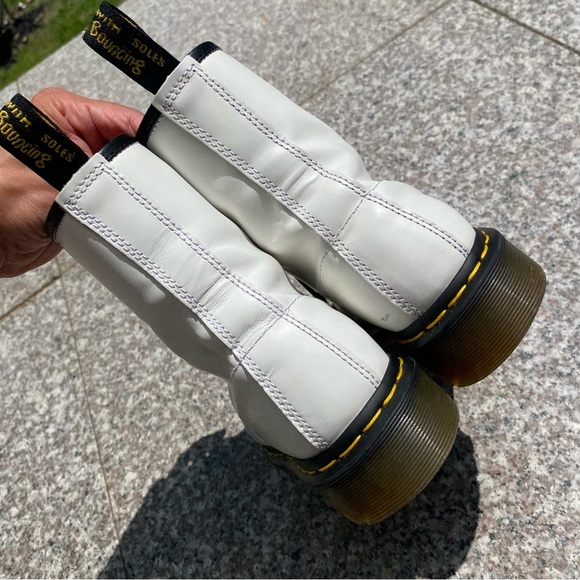 Dr. Martens boots - Picture 2 of 9